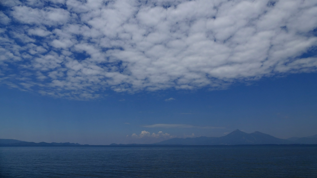 猪苗代湖と磐梯山