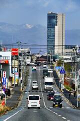 ビックアイを望む道