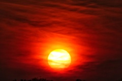 燃える太陽