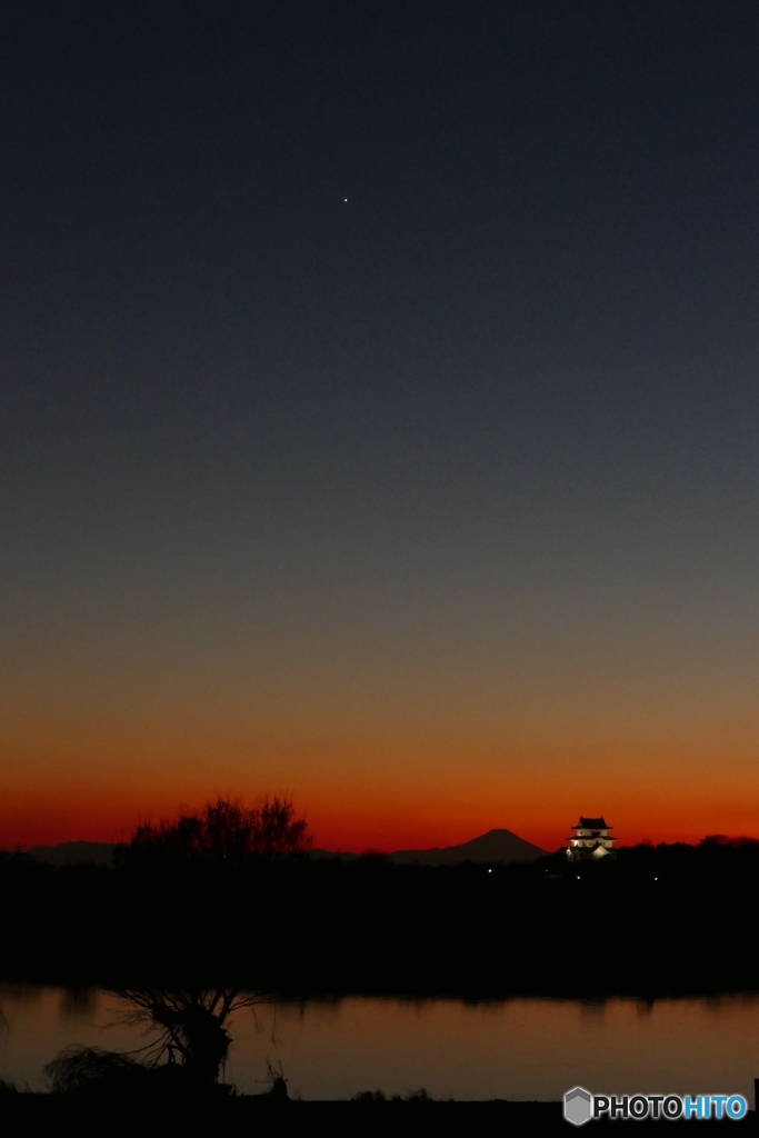 星と城と富士山