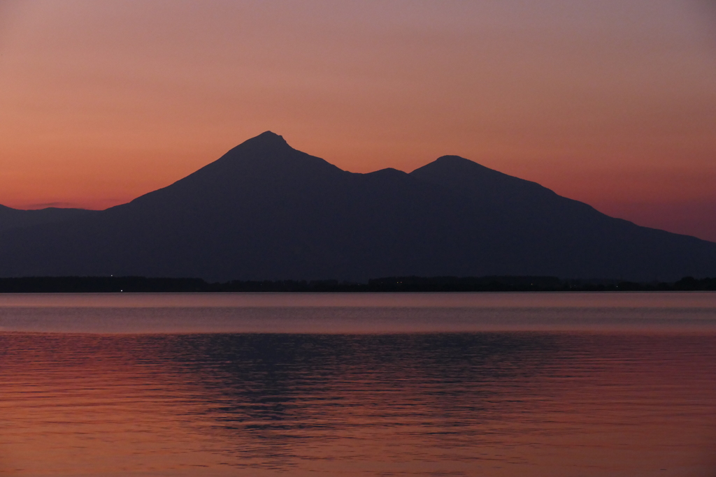 猪苗代湖と磐梯山６