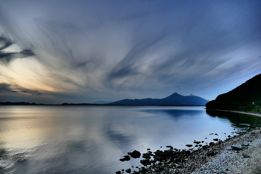 猪苗代湖と磐梯山
