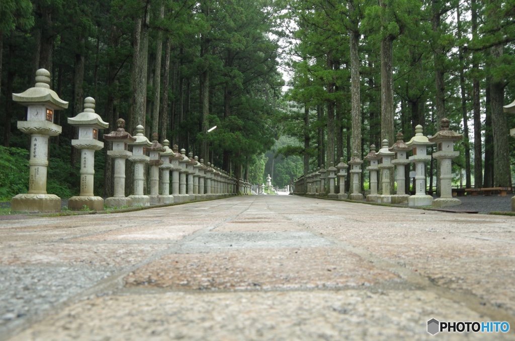 奥の院へ