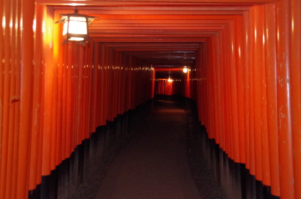夜の伏見稲荷