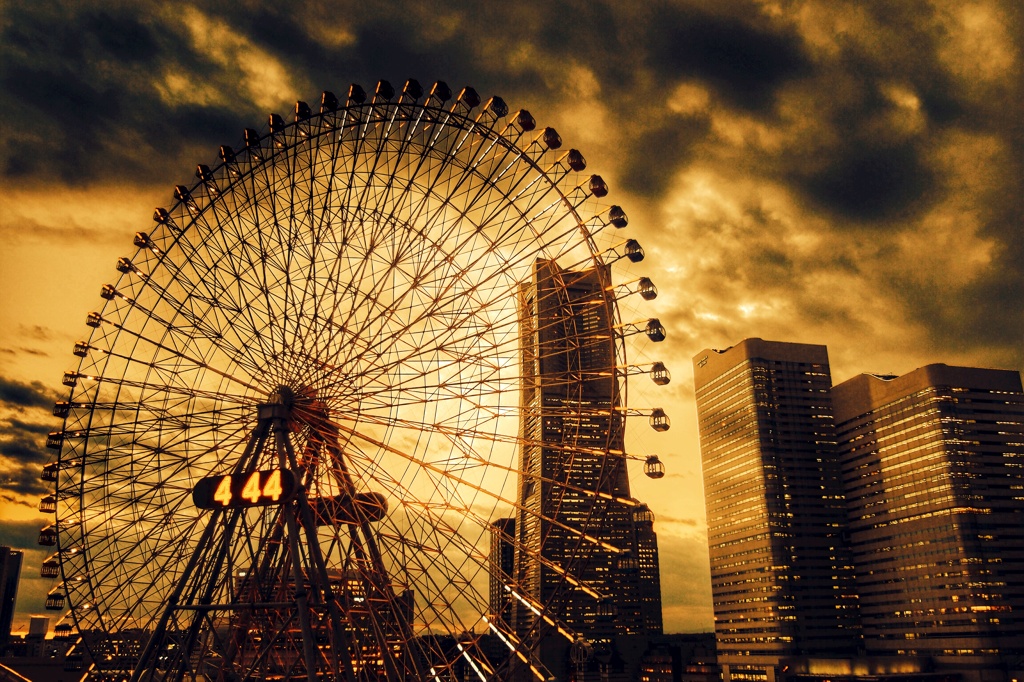みなとみらいの夕景