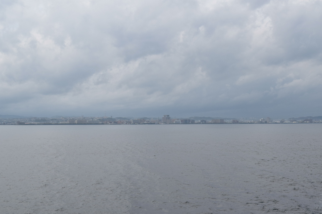 海のある町
