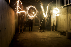 花火で『LOVE』の文字