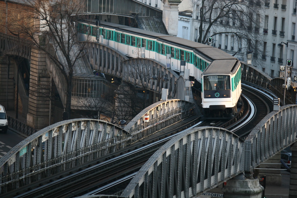 Métro Ligne 6, Paris, FR