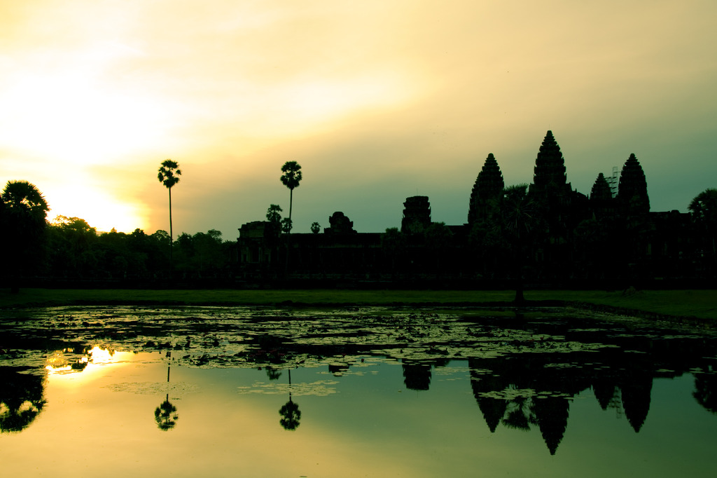 Angkor Watの夜明け
