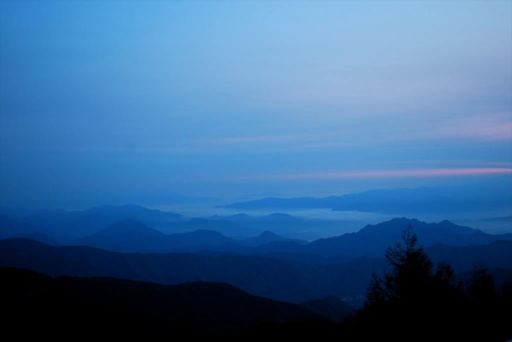 夜明け前