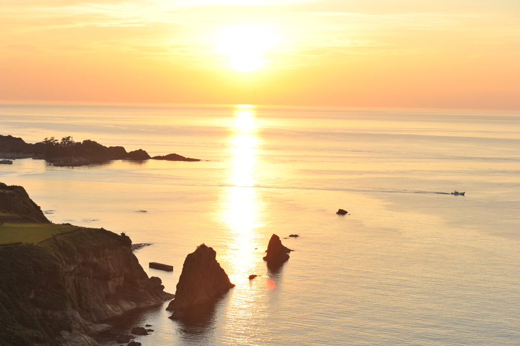 京丹後　びょうぶ岩と夕日