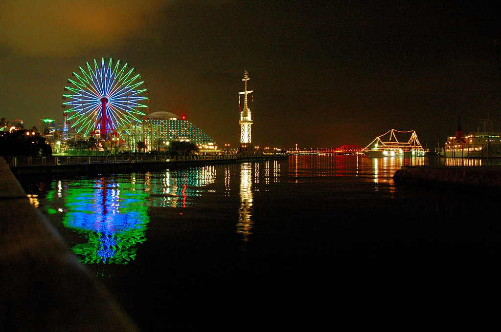 神戸の夜の港
