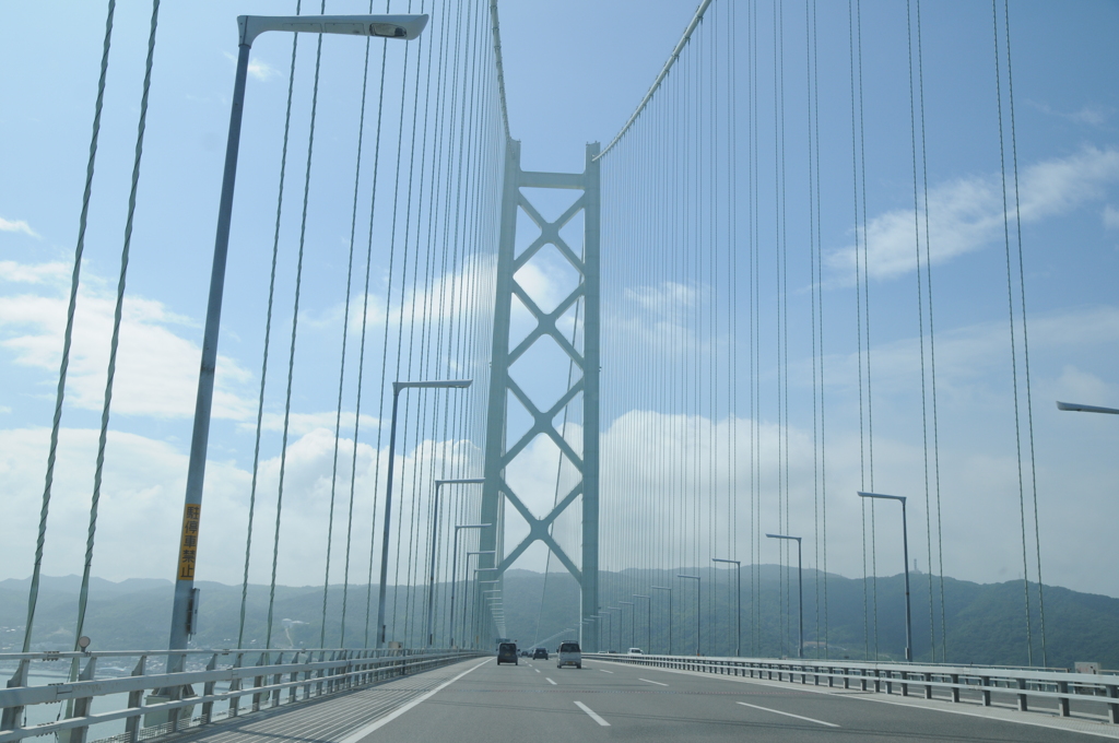 行楽の秋　明石大橋　もうすぐ終わり