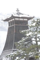 但馬國　春の雪　辰鼓楼
