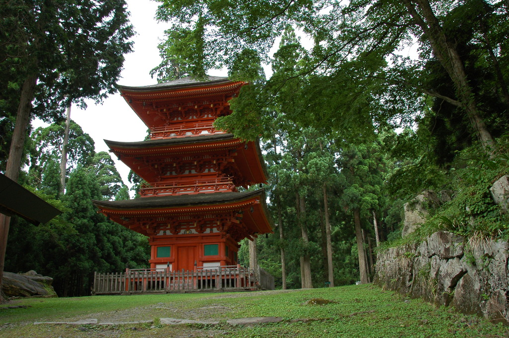 但馬國　妙見山　重文三重の塔