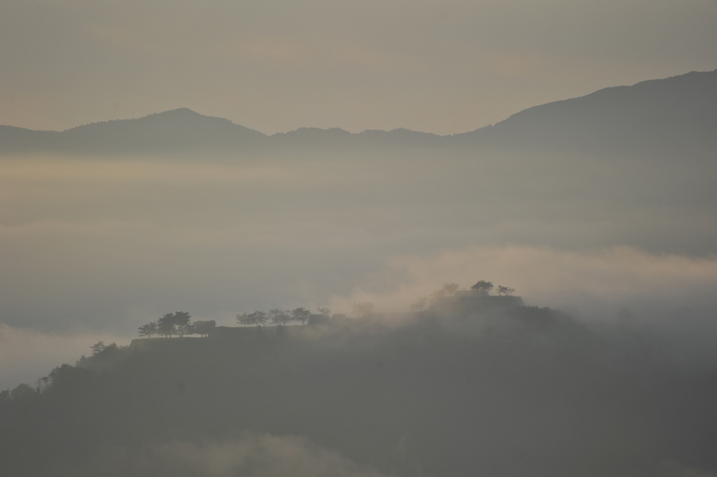 但馬國　竹田城　雲海　藤和峠より③