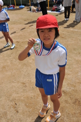秋の運動会　初めてのメダル