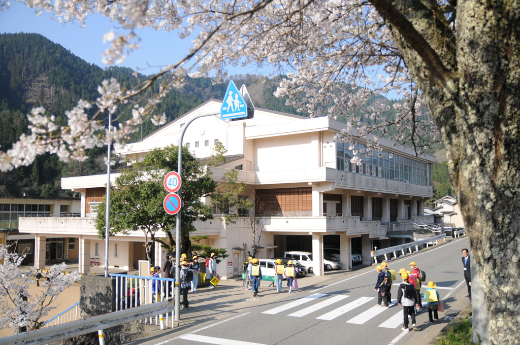 但馬國　赤米の小佐小学校