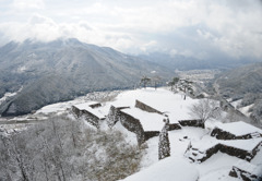 但馬國　竹田城　朝来山を望む