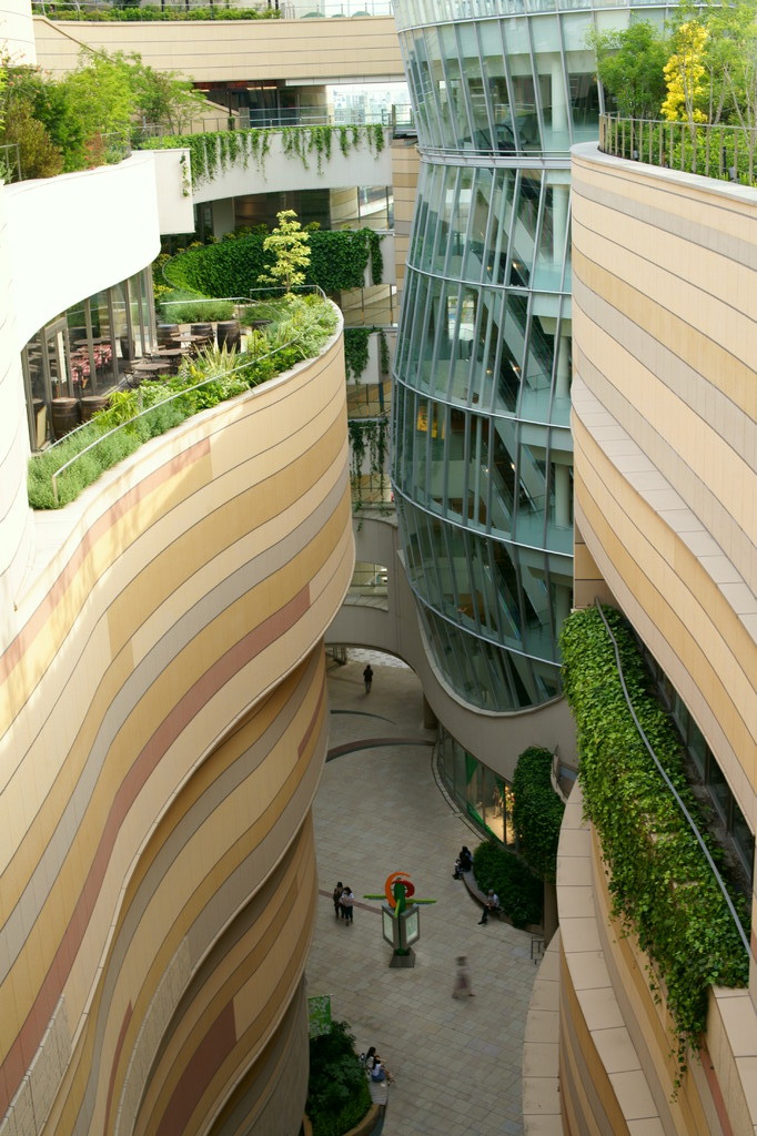 大阪　難波パークス