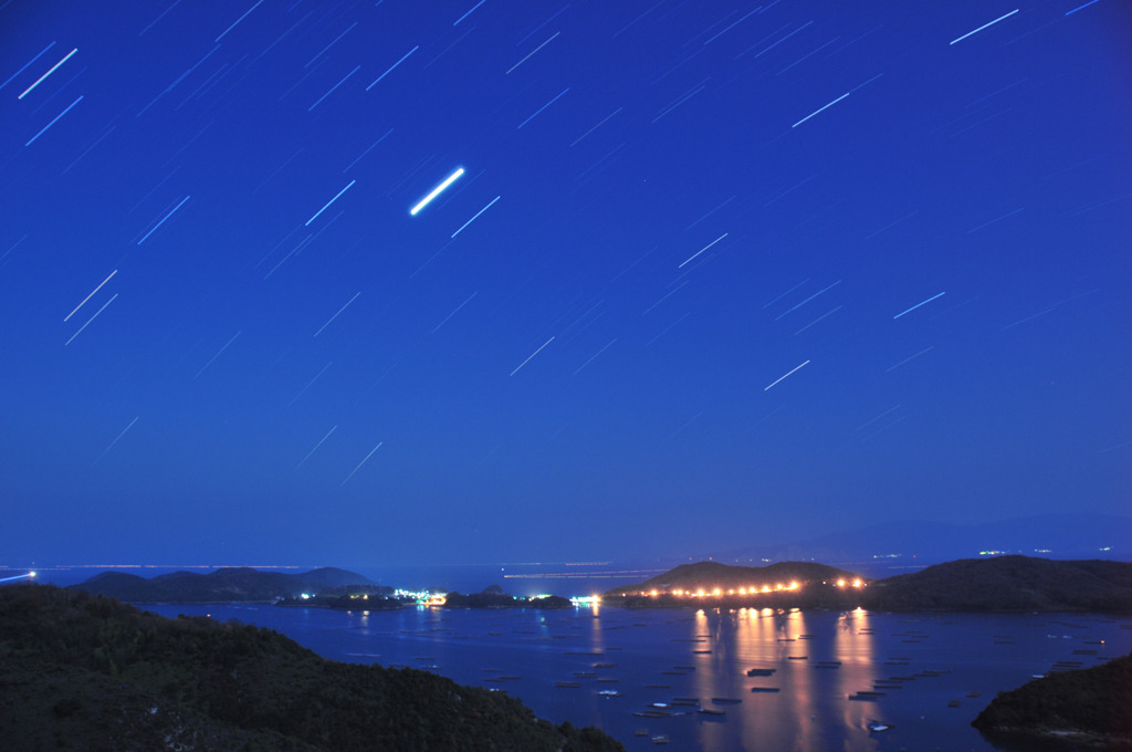 瀬戸内に降り注ぐ星