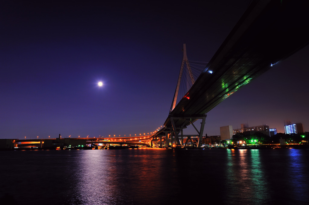 月と橋