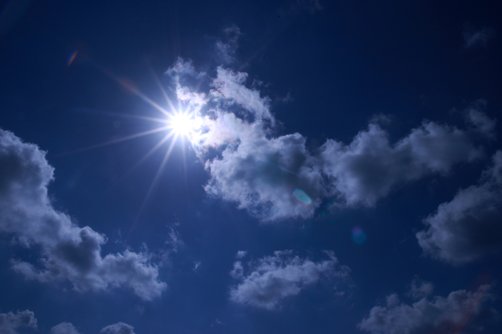 青空と太陽
