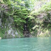 鬼怒川の小さな滝