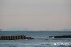 新潟市西区小針浜から見えた鳥海山