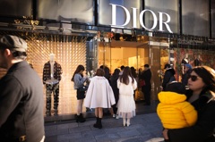 DIOR