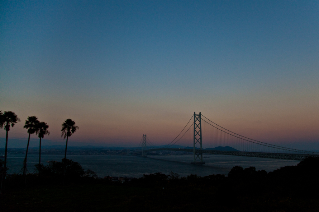 海峡の夕闇