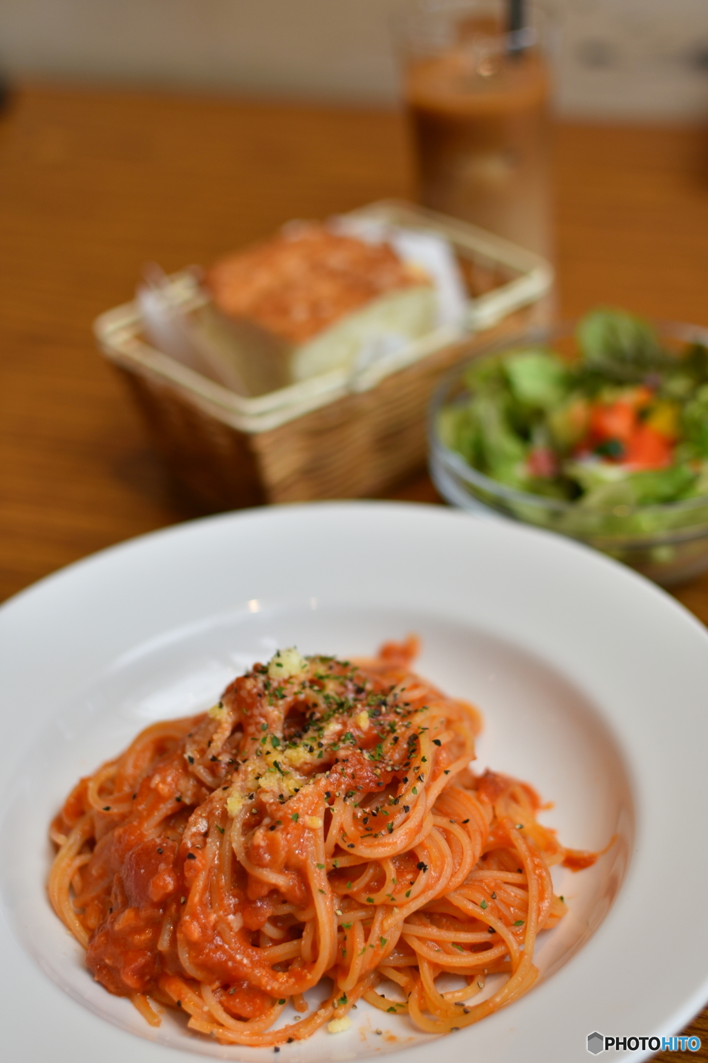 モッツアレラチーズととまとのパスタ