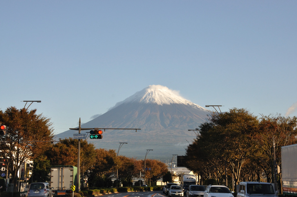 市の出勤風景