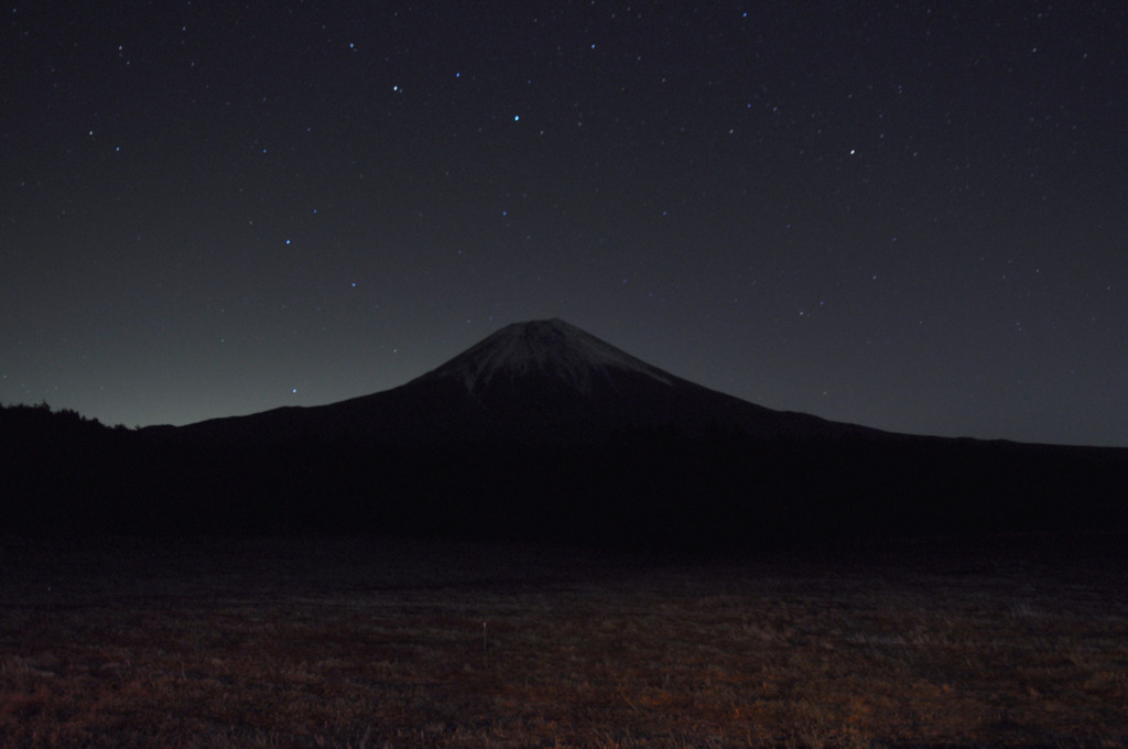 真夜中の存在感