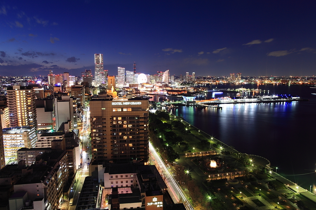 横浜マリンタワーより