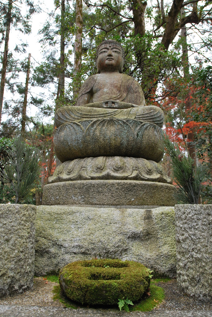 　龍安寺　石の大佛