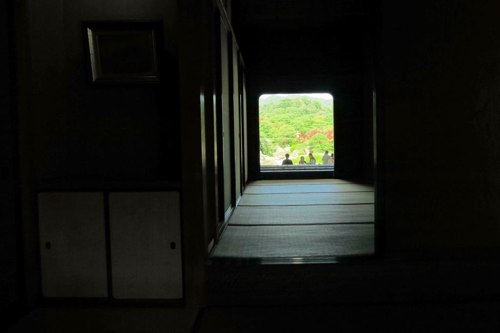足立美術館にて／生の額縁その２