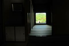 足立美術館にて／生の額縁その２