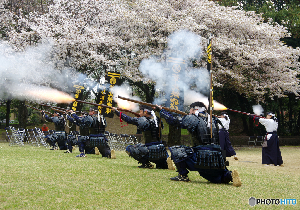 花まつり祝砲
