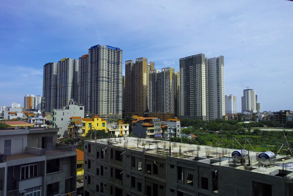 近い様な遠い様な高層マンション