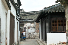 E685EE05-94AF-4C80-A08B-9D6D35CCC1A4