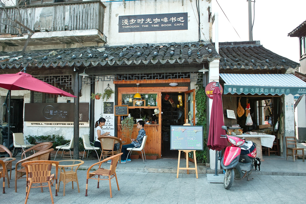 A8318B36-D1F9-472E-90EF-090D90C410B4