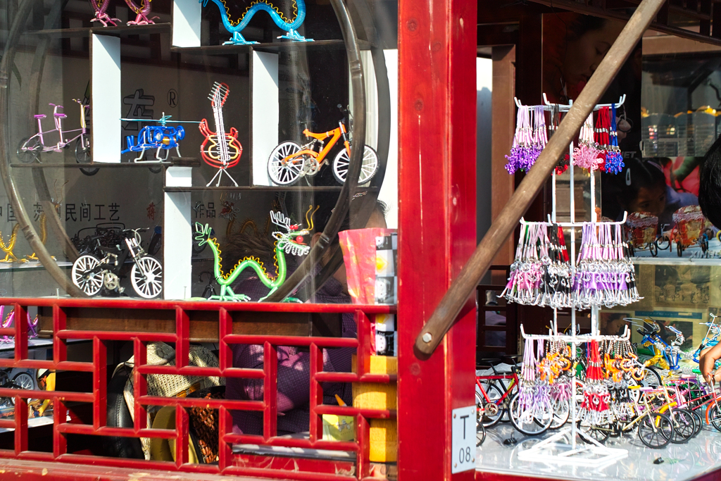 6912FEFA-219F-48C8-A007-E4B2BD56A8D3