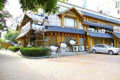 CF28C832-9443-4566-954D-1A1C8CAD7F8B