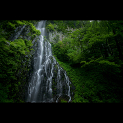 青垂の滝 【 雄滝 】