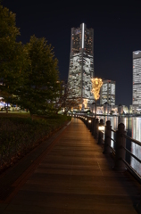ラウンドマークタワー
