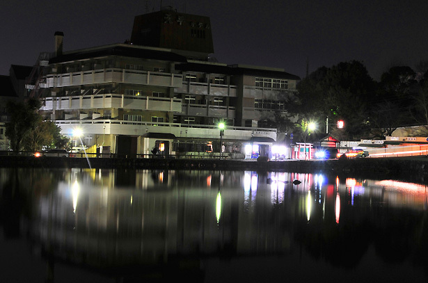 猿沢池 night