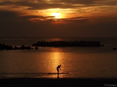 夕暮れの海