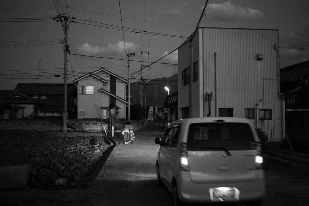 飽き飽きしてきたらモノクロにするのがいい!(^^)!