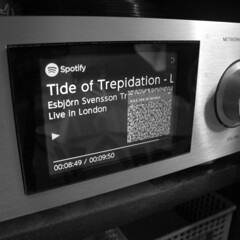 雨降りはジャズで一服　(^o^)